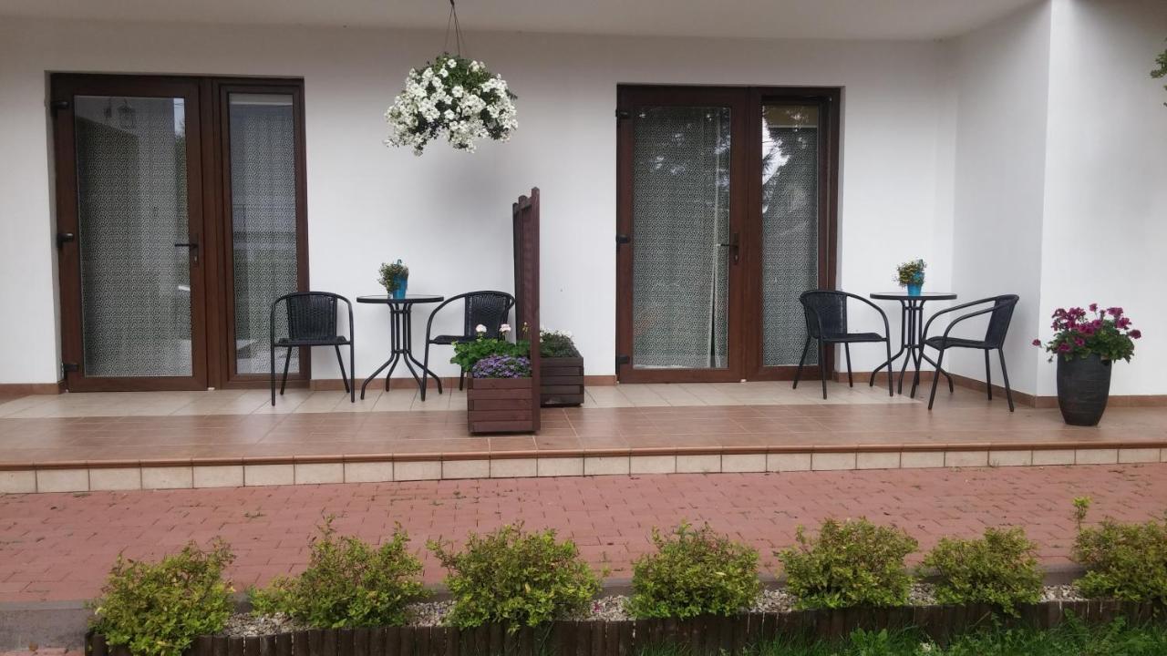 Emada- Pokoje Goscinne I Studia Ostrowo  Buitenkant foto