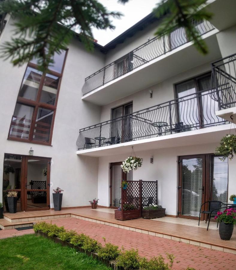 Emada- Pokoje Goscinne I Studia Ostrowo  Buitenkant foto
