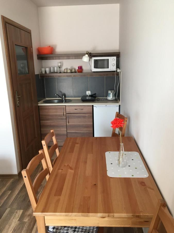 Emada- Pokoje Goscinne I Studia Ostrowo  Buitenkant foto