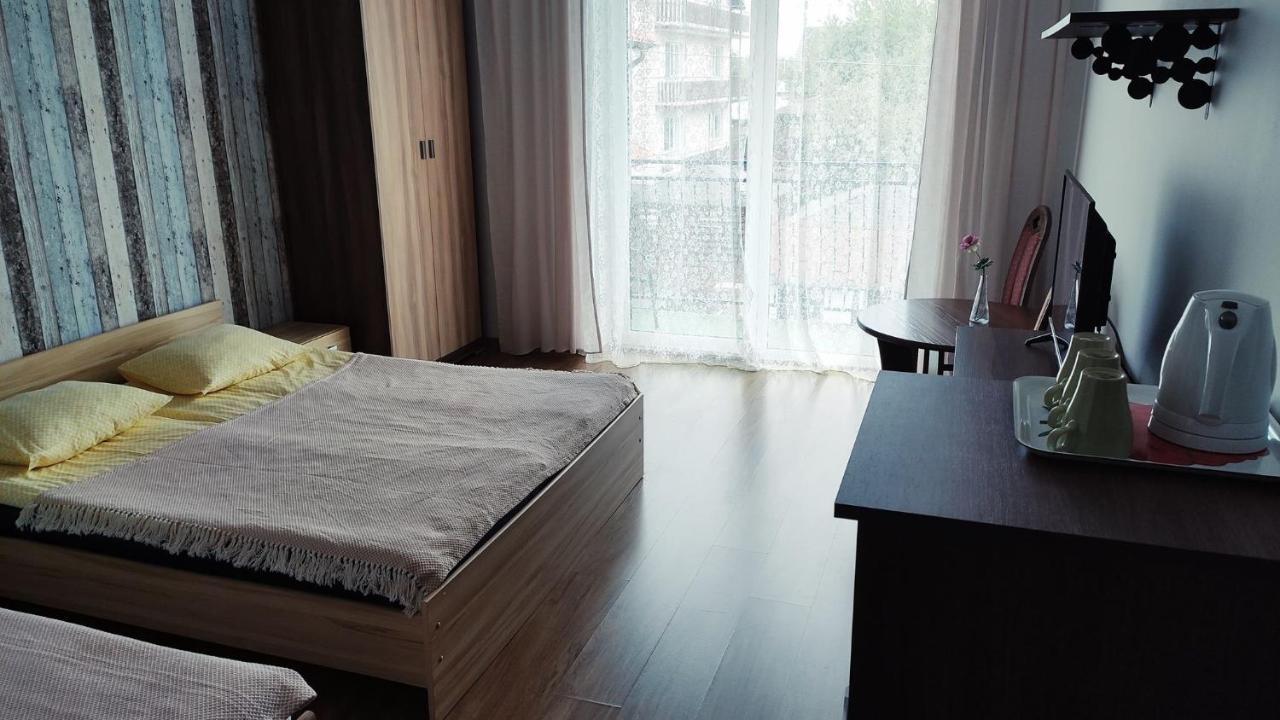 Emada- Pokoje Goscinne I Studia Ostrowo  Buitenkant foto