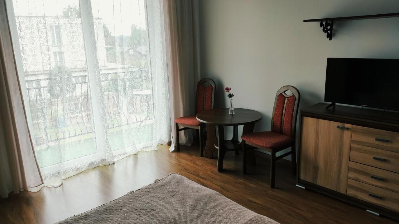 Emada- Pokoje Goscinne I Studia Ostrowo  Buitenkant foto